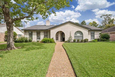 Photo of 10706 Sugar Hill Drive, Houston, TX 77042 (MLS # 69675684)
