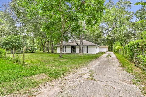 Photo of 1013 Lake Glen Road, Huffman, TX 77336 (MLS # 57126321)
