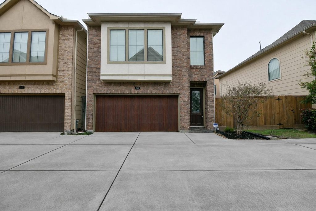 Photo of 321 Cage Street, Houston, TX 77020 (MLS # 27045743)