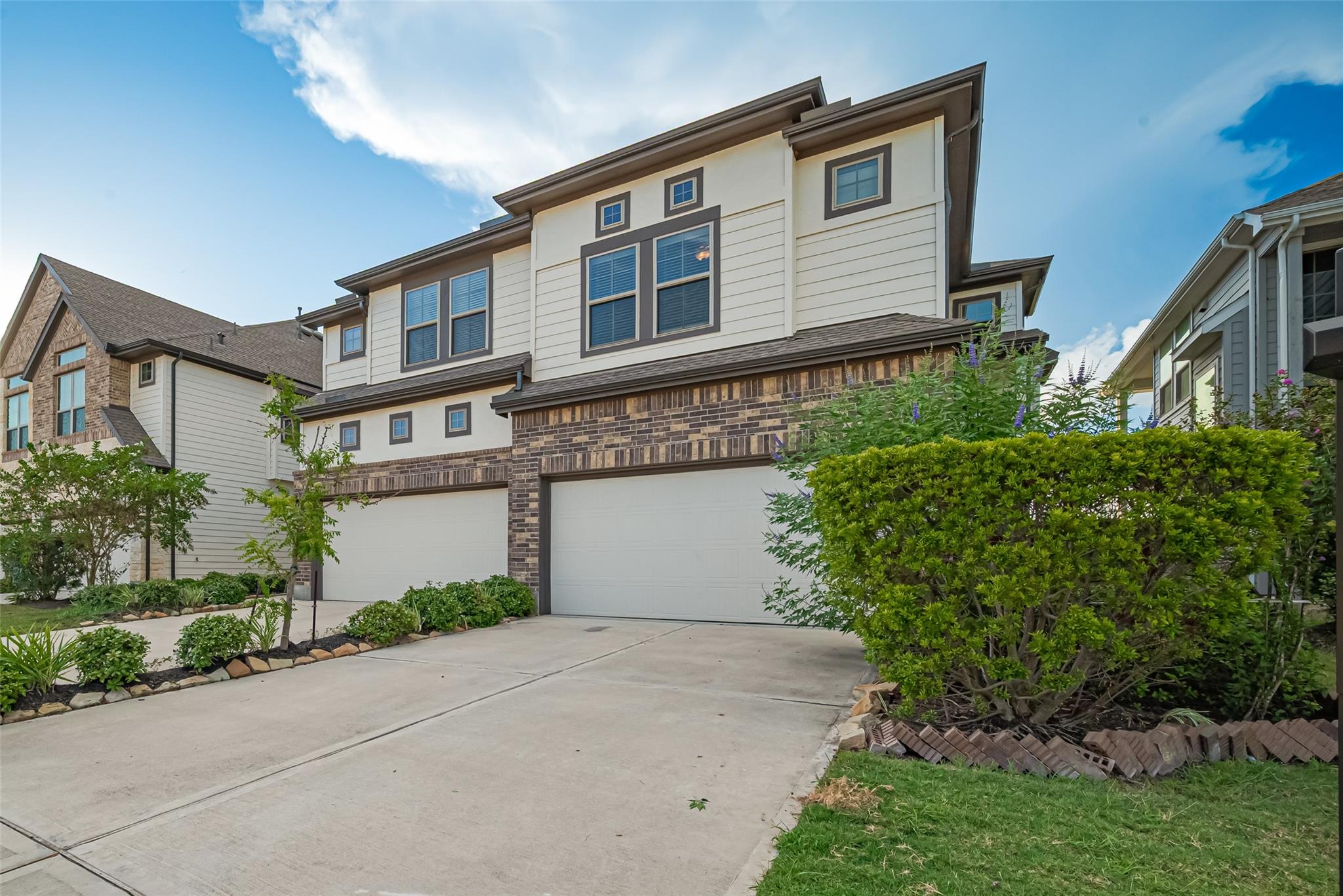 1563 Rustling Creek Drive
