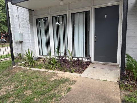Photo of 1000 Heights Boulevard #1, Houston, TX 77008 (MLS # 31758653)