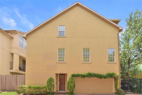 Photo of 1602 Colorado Street, Houston, TX 77007 (MLS # 87444856)