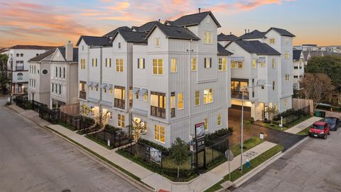 Photo of 4024 Blossom Street, Houston, TX 77007 (MLS # 66894186)