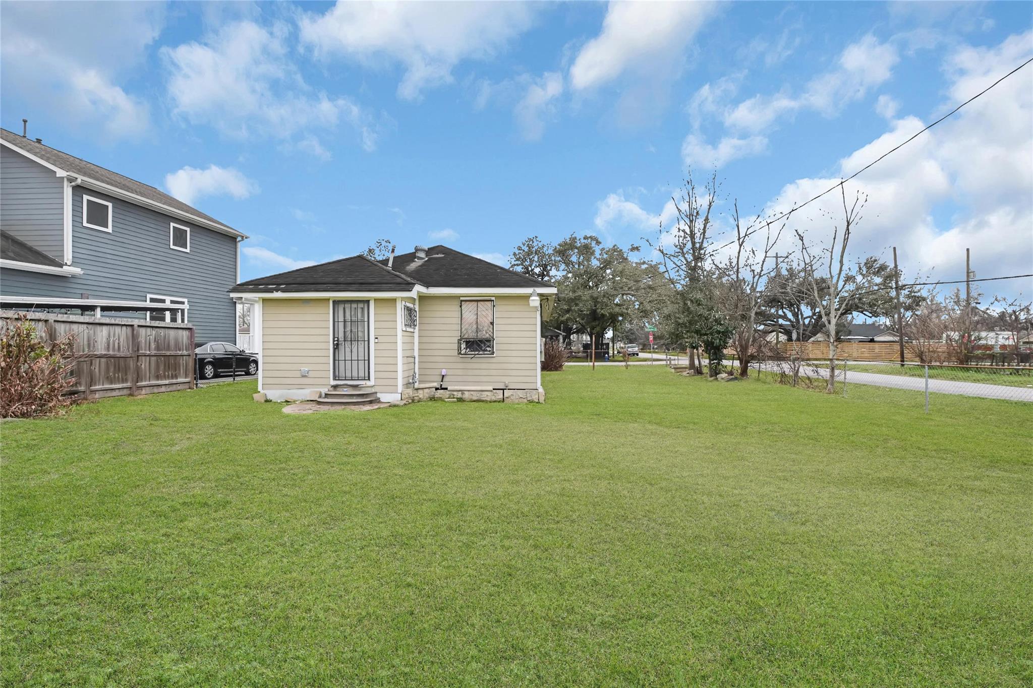 2607 Milwaukee Street