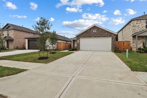 Photo of 9023 Rose Pelican Lane, Baytown, TX 77521 (MLS # 24964508)