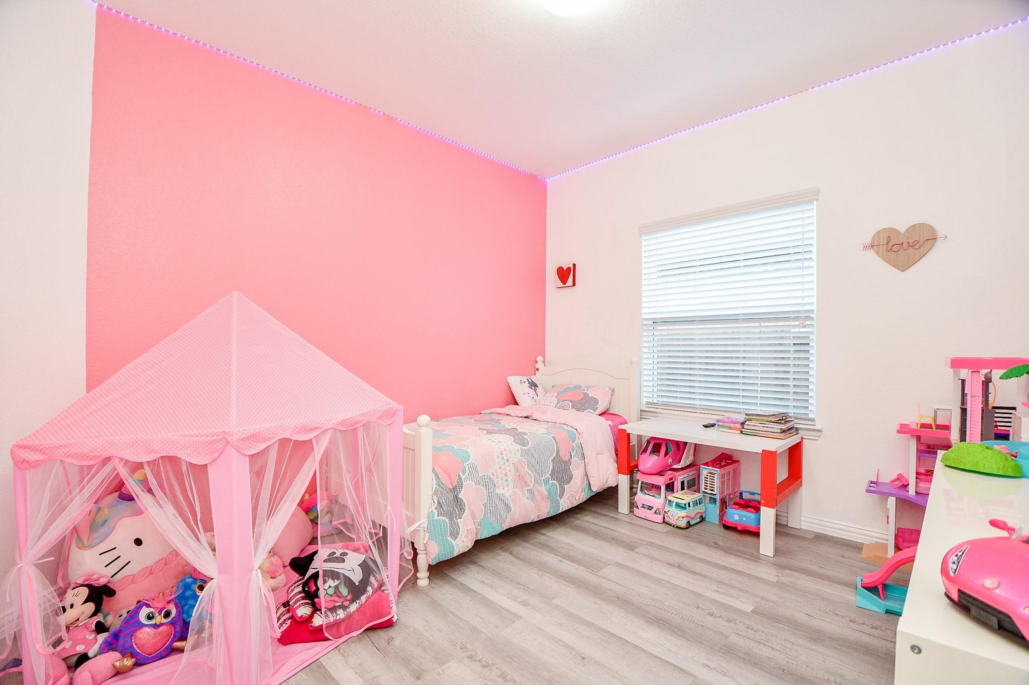 Rosharon, Texas 77583, United States, 4 Bedrooms Bedrooms, ,2 BathroomsBathrooms,Residential,Active,210156