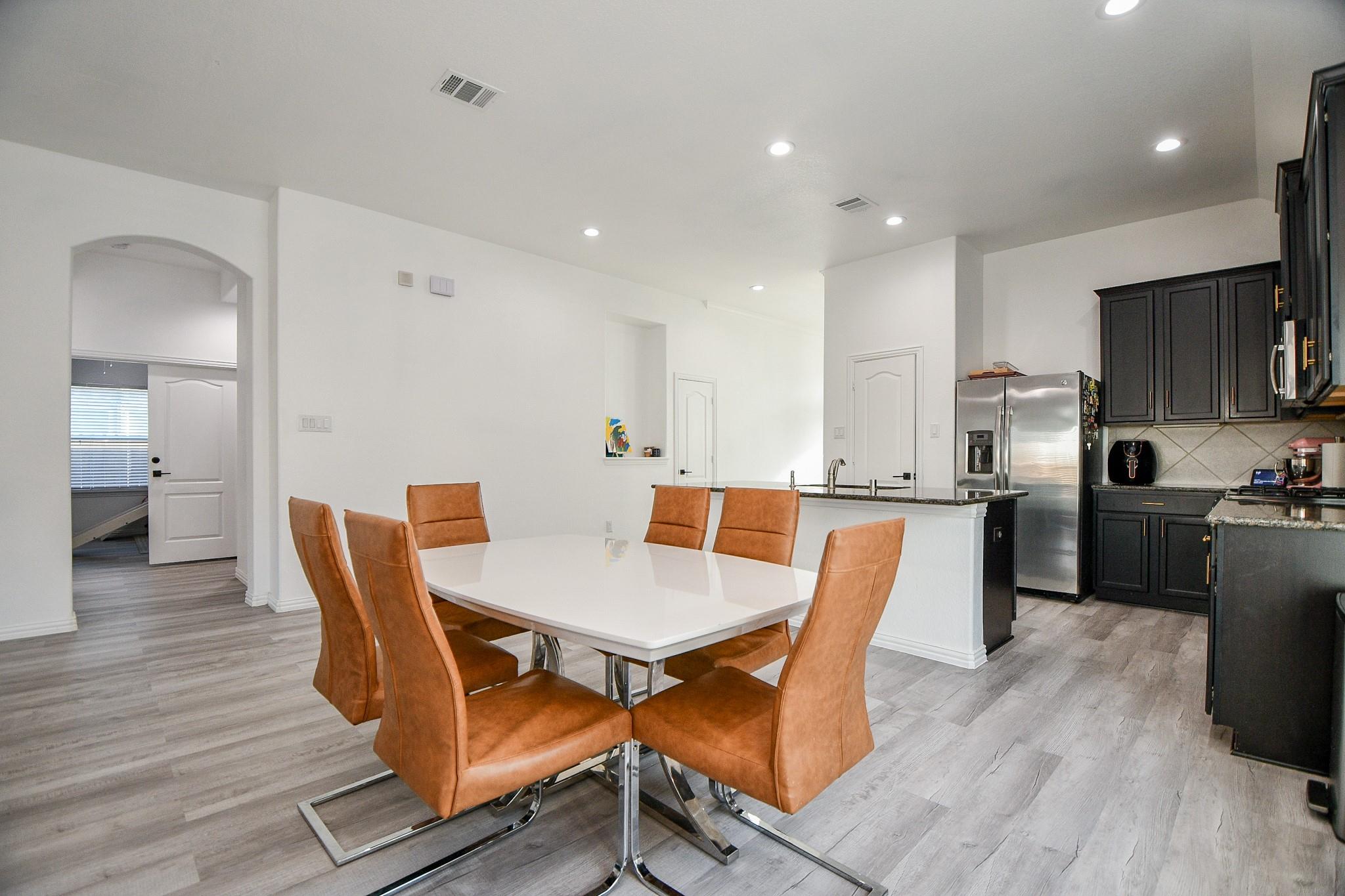 Rosharon, Texas 77583, United States, 4 Bedrooms Bedrooms, ,2 BathroomsBathrooms,Residential,Active,210156