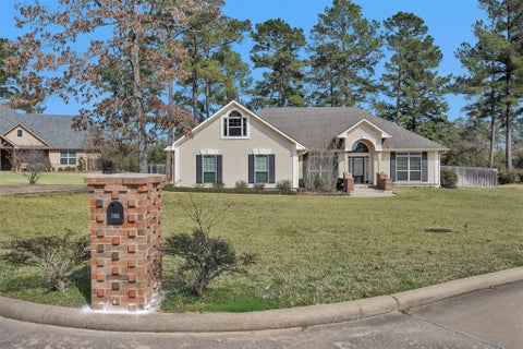 Photo of 300 Deer Trace Boulevard, Diboll, TX 75941 (MLS # 29261245)