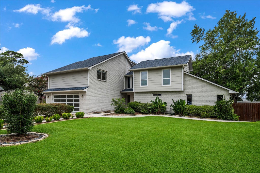 Photo of 8311 Amber Cove Drive, Houston, TX 77346 (MLS # 55346354)