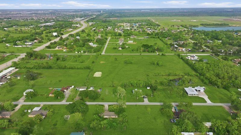 Lot 2 Avenue E