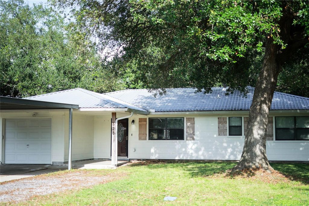 Photo of 328 Paula Avenue, Bridge City, TX 77611 (MLS # 43431722)