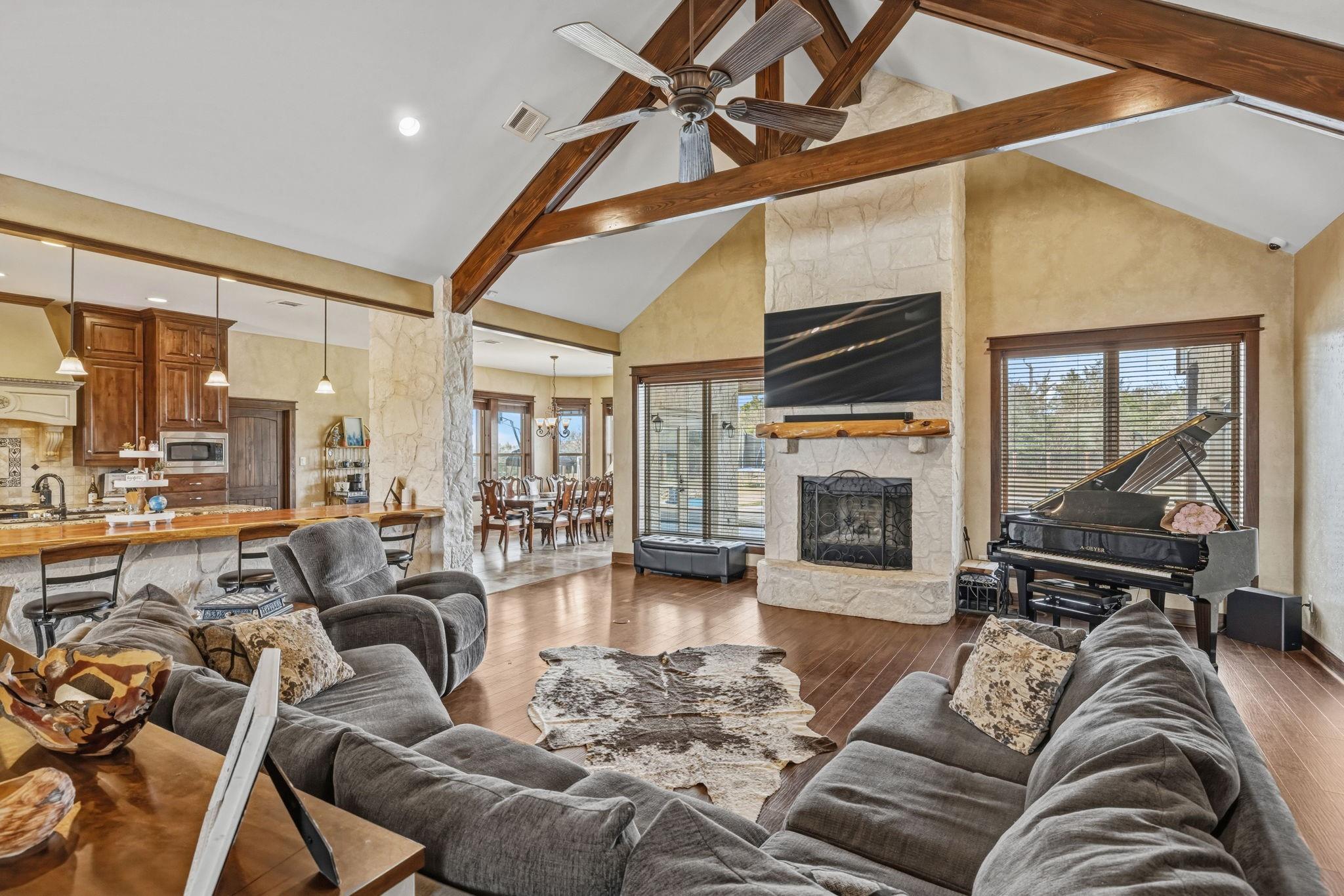 4999 Pin Oak Road