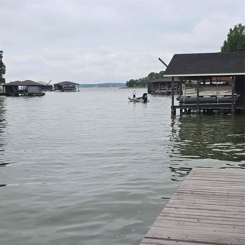 Homes For Sale - 560 Lake Grove Drive<br/> Coldspring, TX 77331