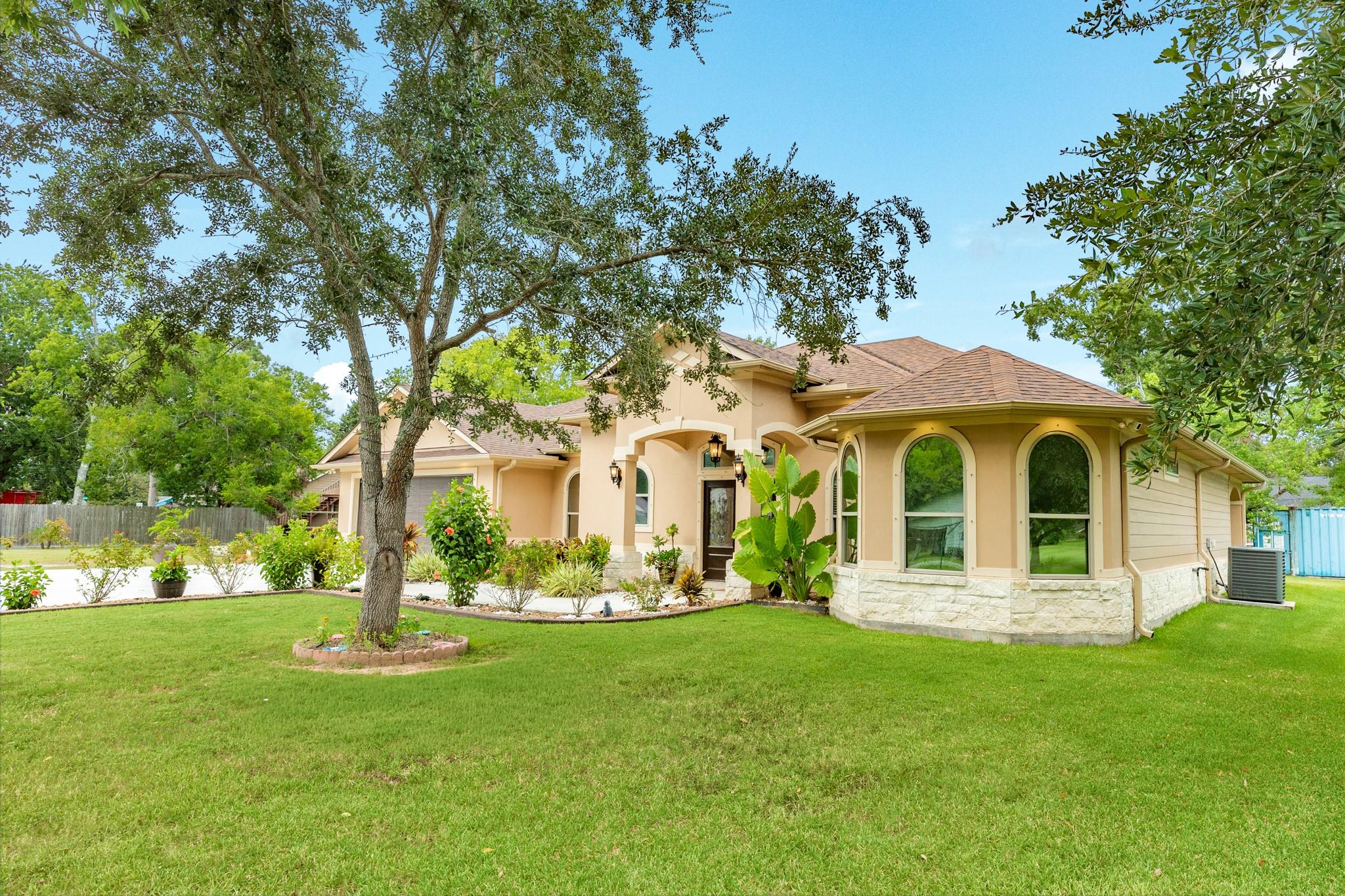 309 Hickman Ln