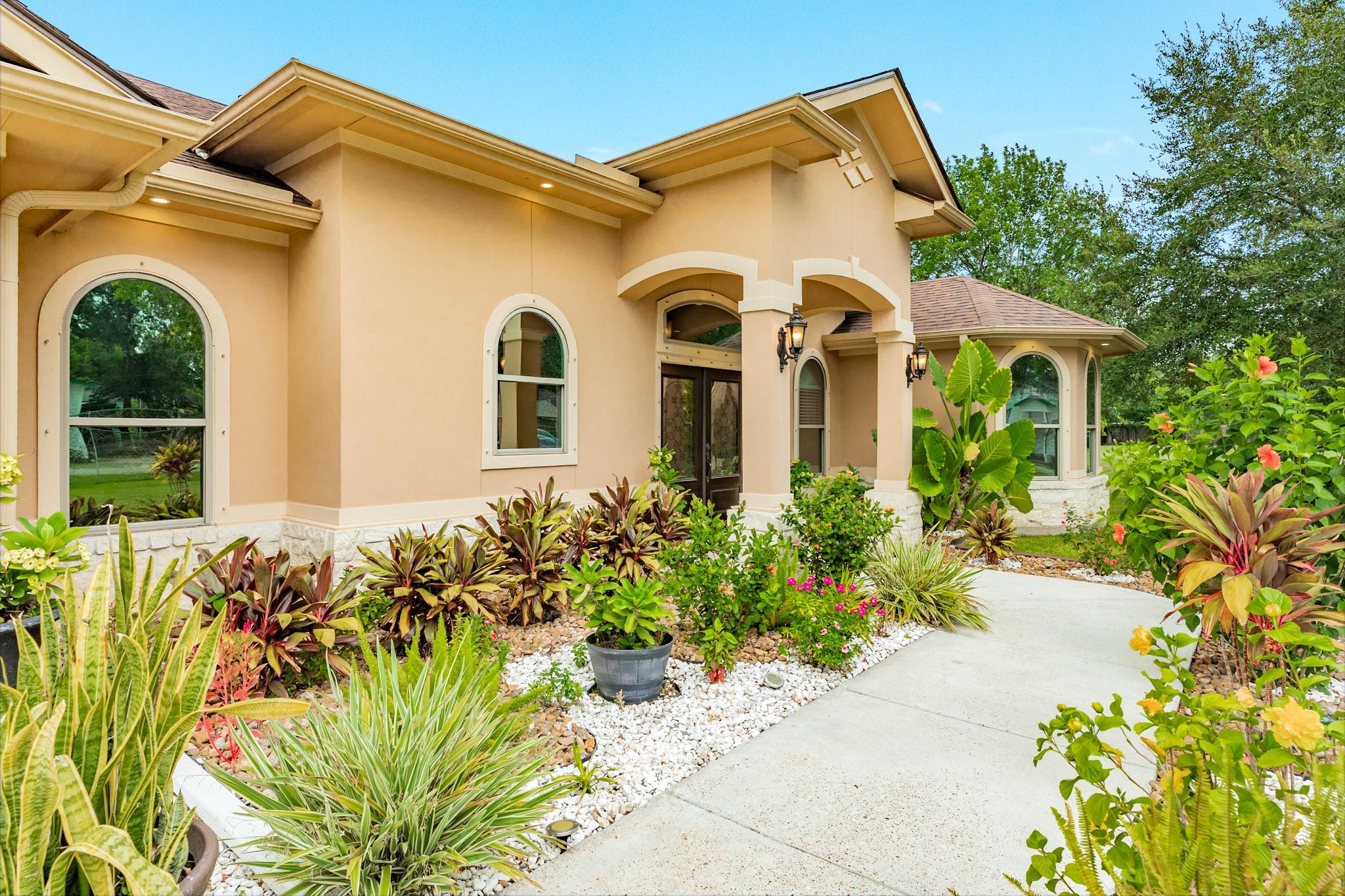 309 Hickman Ln