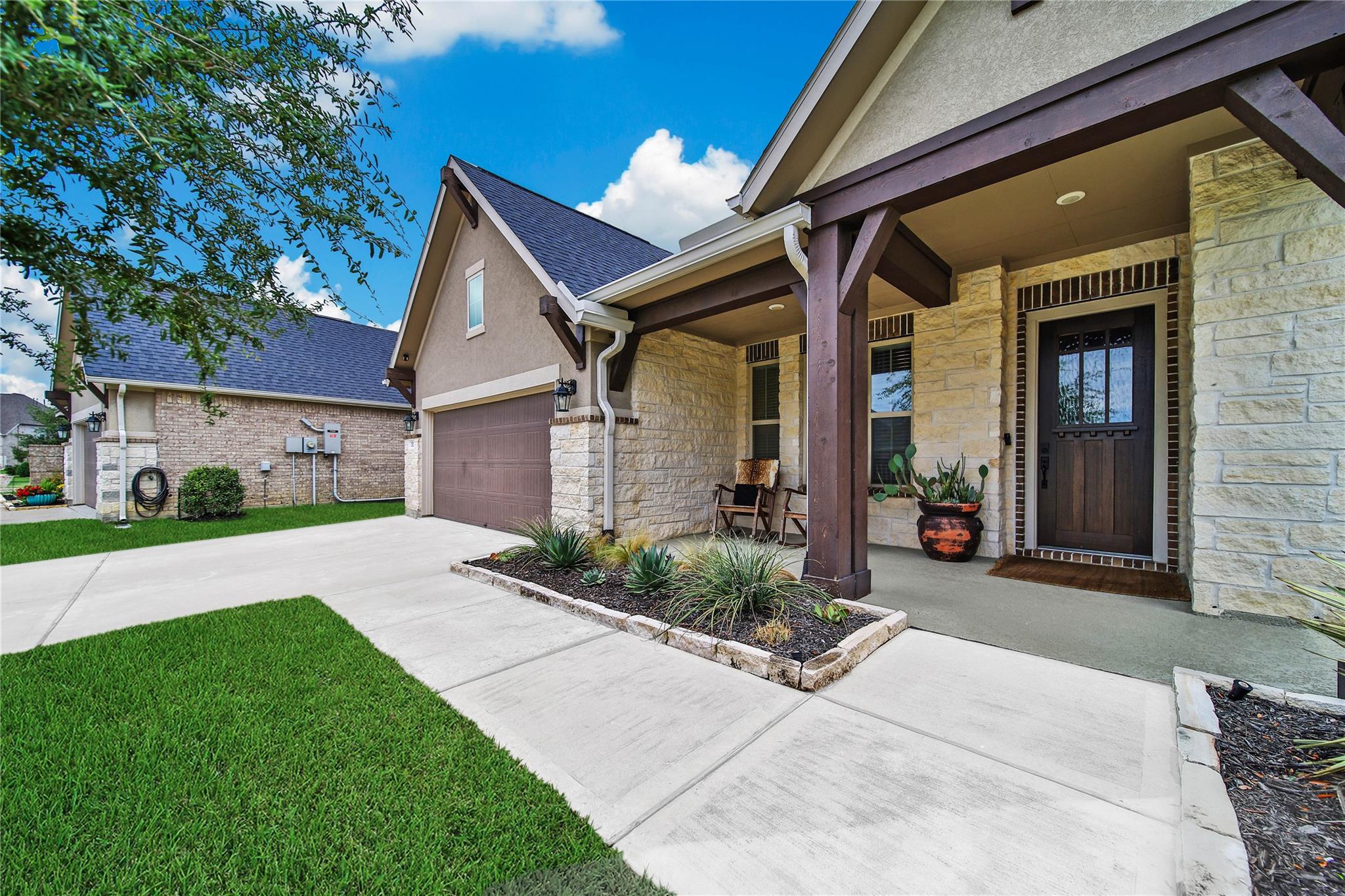 20206 Mahogany Bay Lane