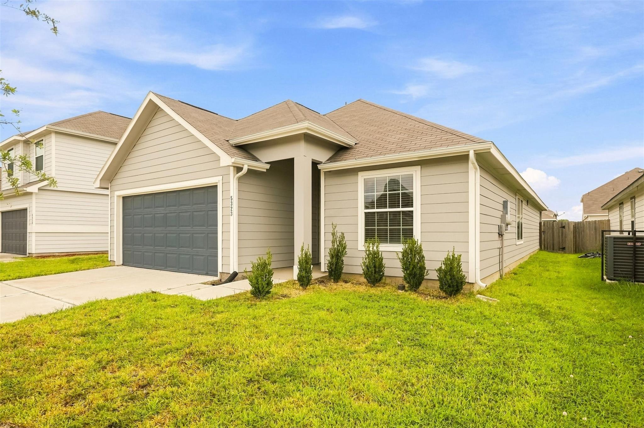 5323 Brooklyn Rose Drive