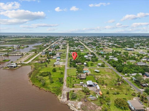 Photo of 939 17th Street Street, Dickinson, TX 77539 (MLS # 65979667)