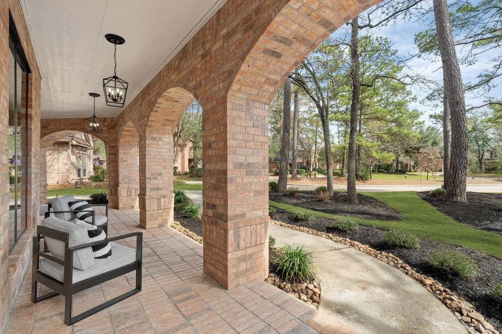 Photo of 35 Dewdrift Place, The Woodlands, TX 77382 (MLS # 64476723)