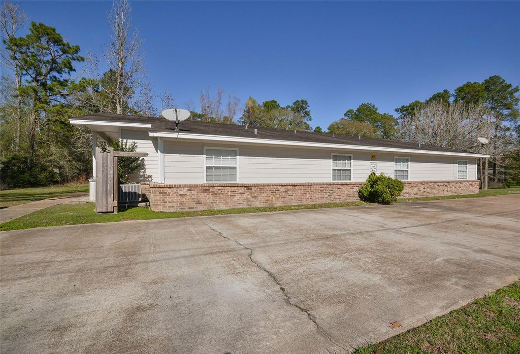 Photo of 3 Magnolia Lane Lane #1, Huffman, TX 77336 (MLS # 60585375)