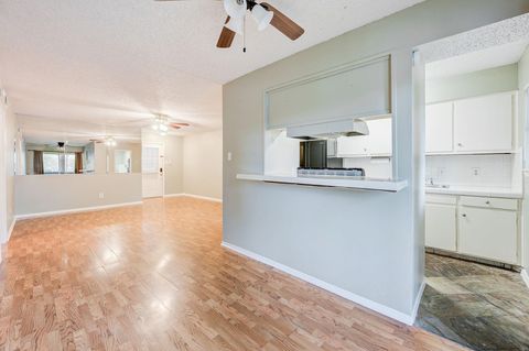 Tiny photo for 8229 Kingsbrook Road #229, Houston, TX 77024 (MLS # 10732661)