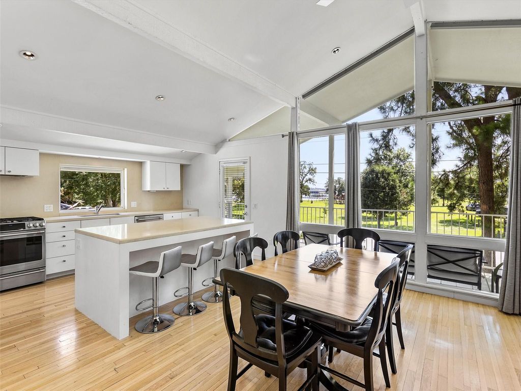 Photo of 432 Glen Cove Street, Kemah, TX 77565 (MLS # 84271251)