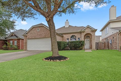 Photo of 12102 Green Willow Falls Drive, Tomball, TX 77375 (MLS # 47979570)