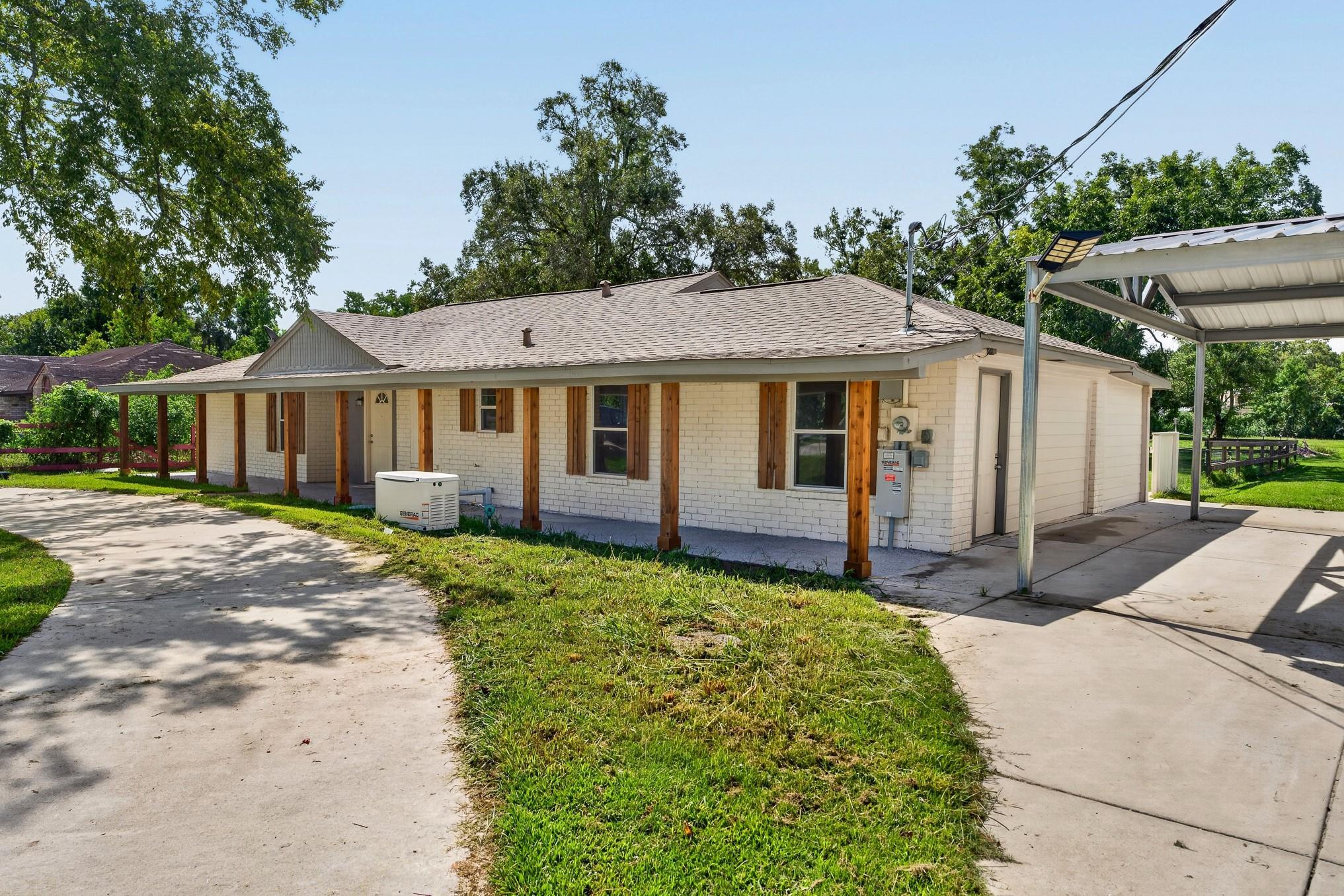 1718 County Road 401