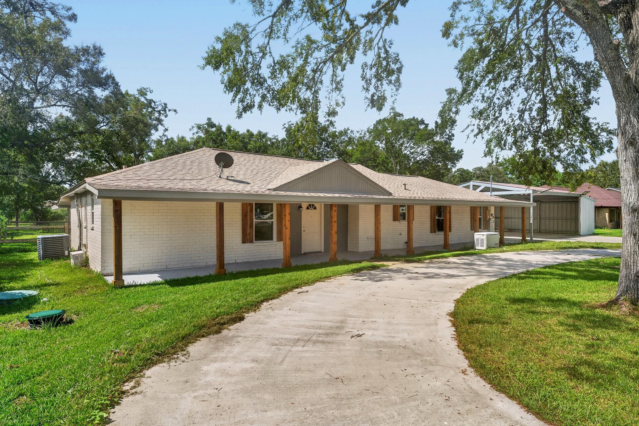1718 County Road 401