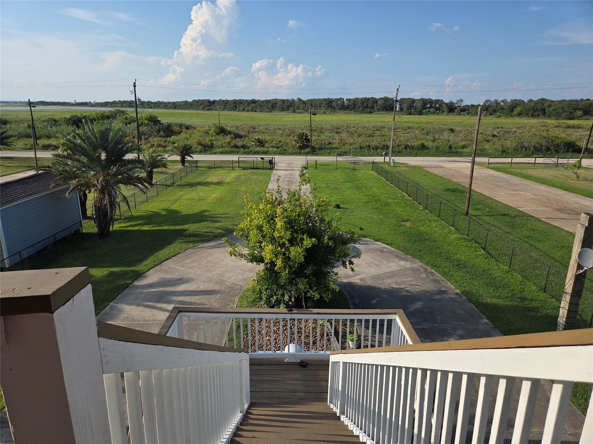 5222 Bayside Drive