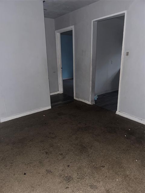 Tiny photo for 5326 Kenilwood Drive, Houston, TX 77033 (MLS # 74774266)