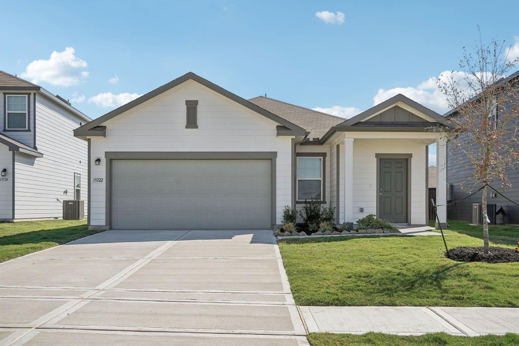 Photo of 2411 Evergreen Falls Drive, Crosby, TX 77532 (MLS # 64545924)