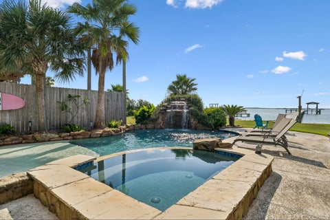 Photo of 1623 Dick Bay Drive, San Leon, TX 77539 (MLS # 87213342)