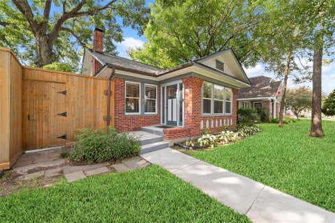 Photo of 1613 California Street, Houston, TX 77006 (MLS # 12945629)