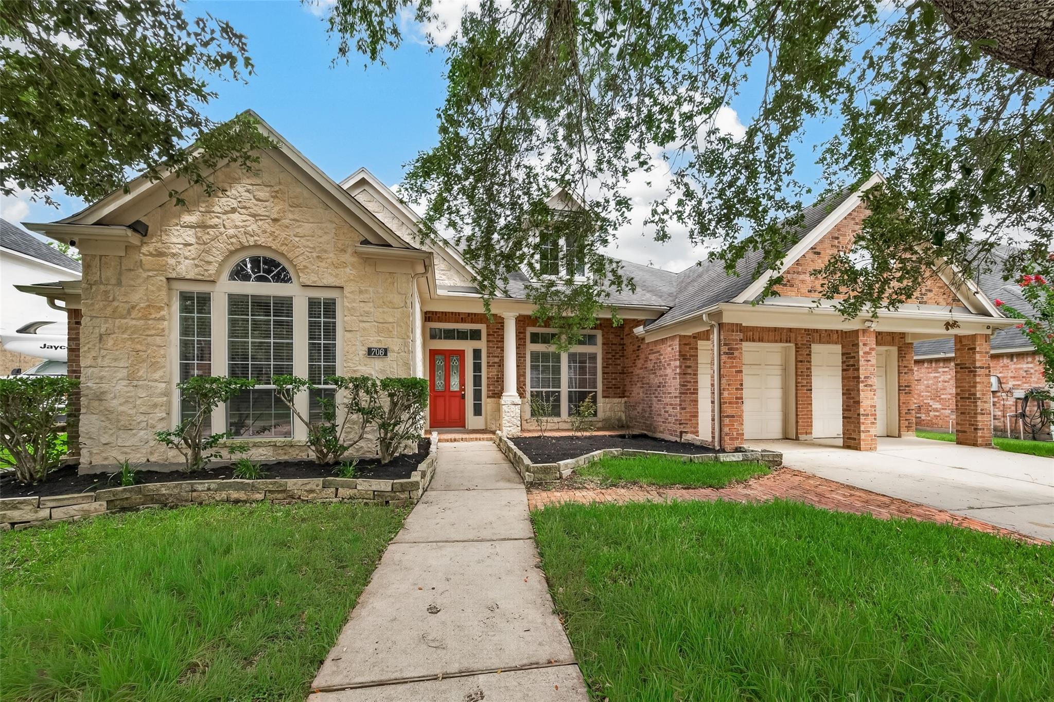 706 Silver Creek Circle