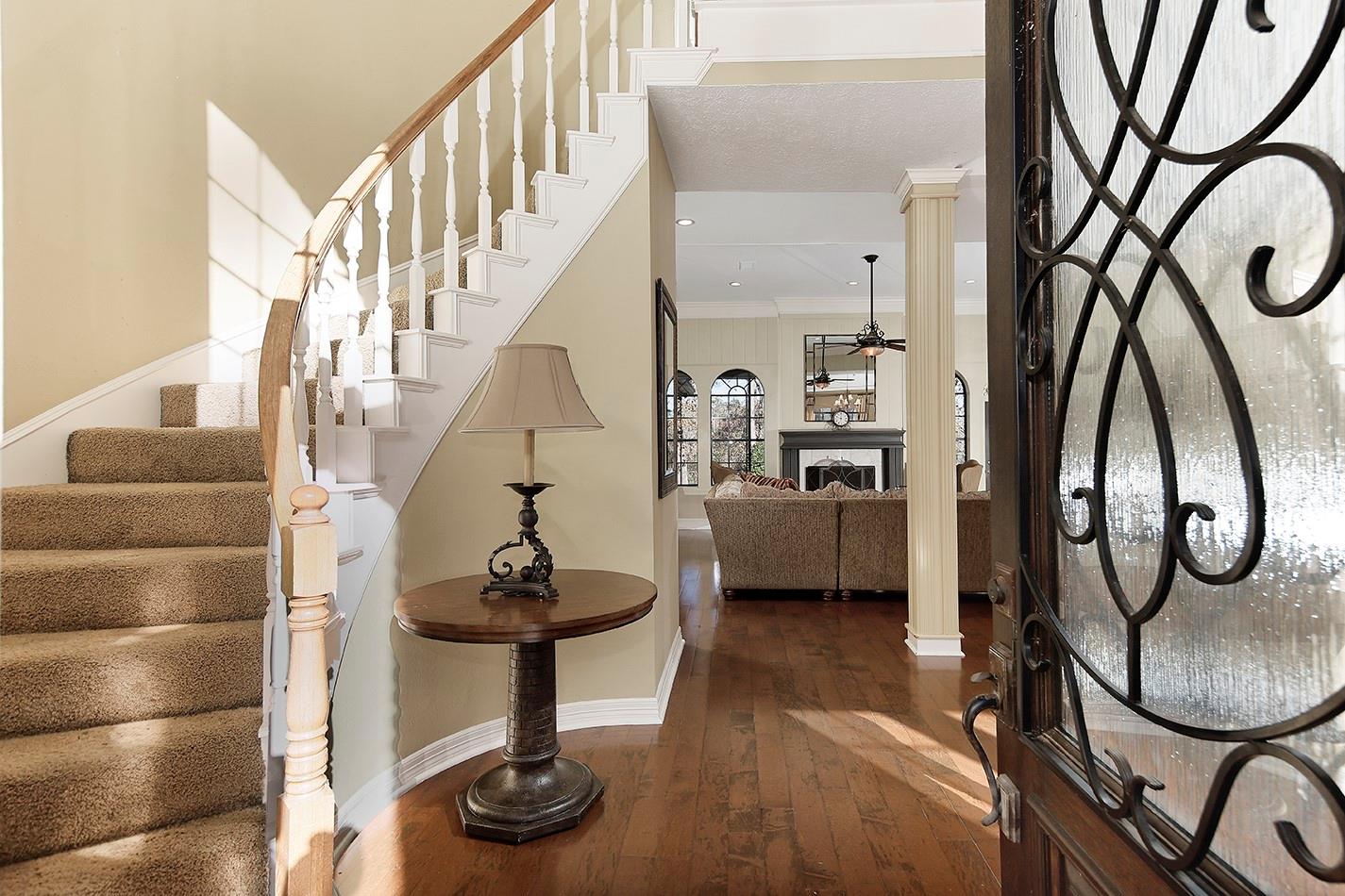 24635 W Kingscrest Circle