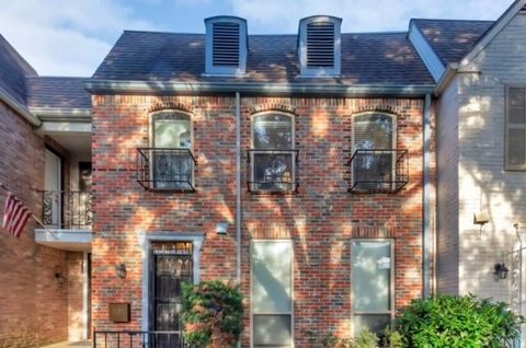 Photo of 530 N Post Oak Lane, Houston, TX 77024 (MLS # 81105261)