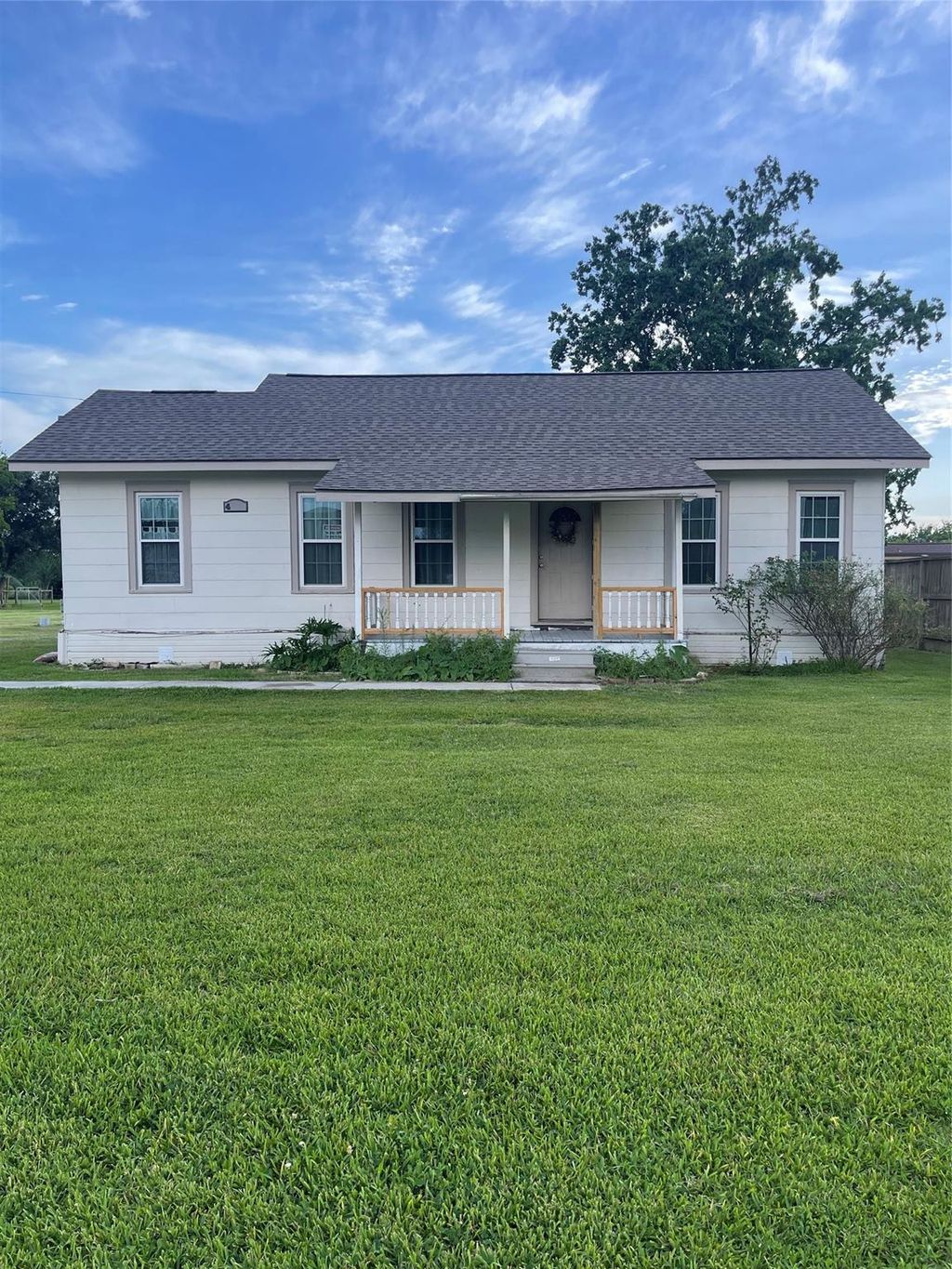 Photo of 4457 County Road 537, Alvin, TX 77511 (MLS # 57981127)