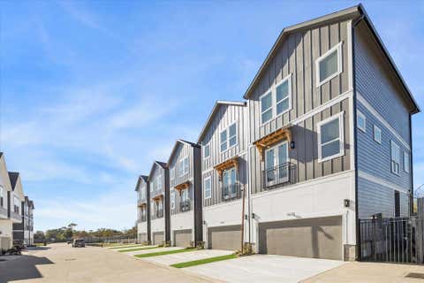 Photo of 5629 Azores Ln, Houston, TX 77091 (MLS # 67658272)