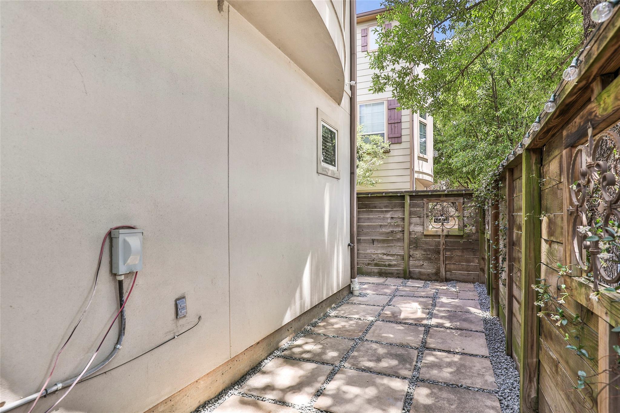 5014 Schuler Street