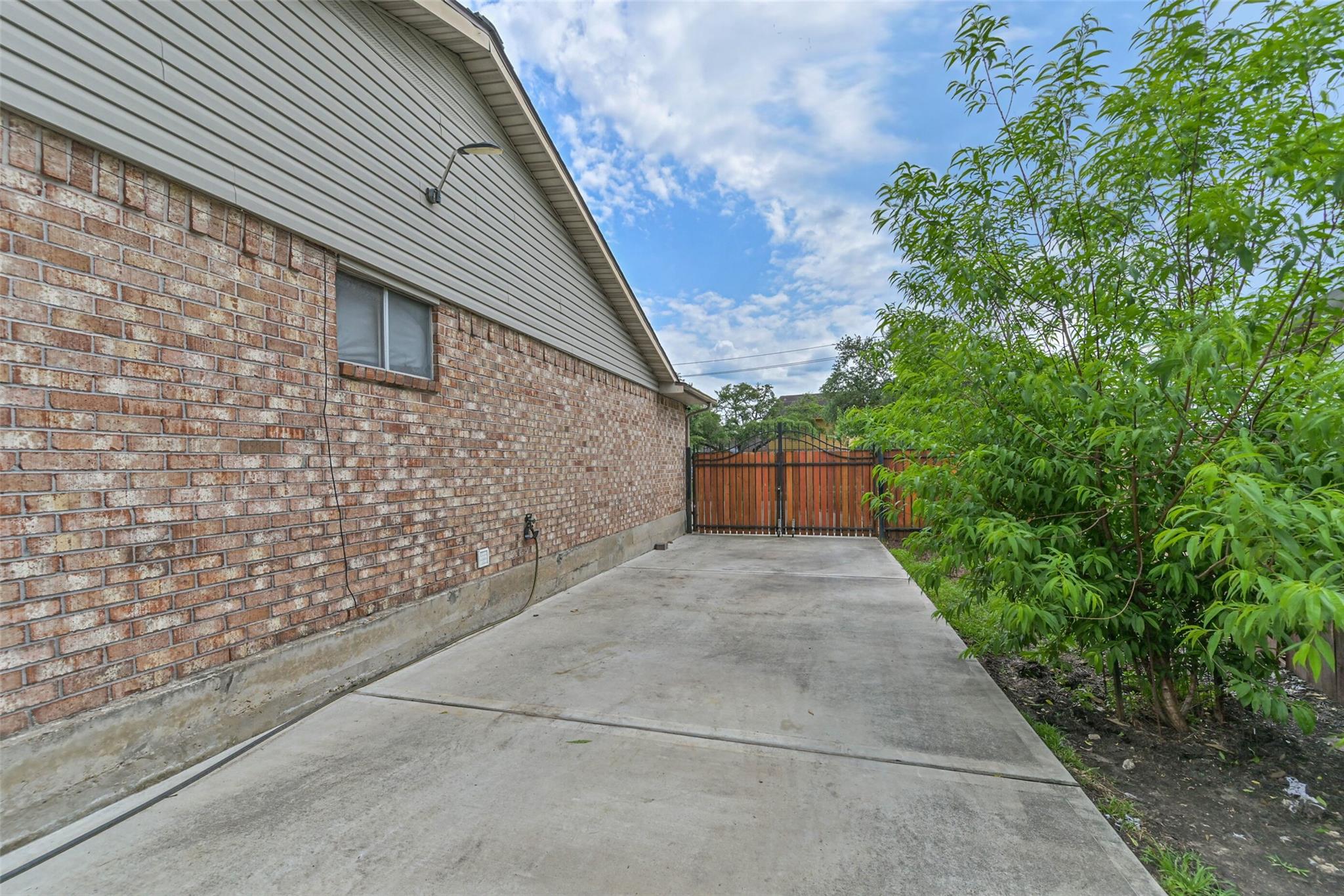 11427 Sageglen Drive