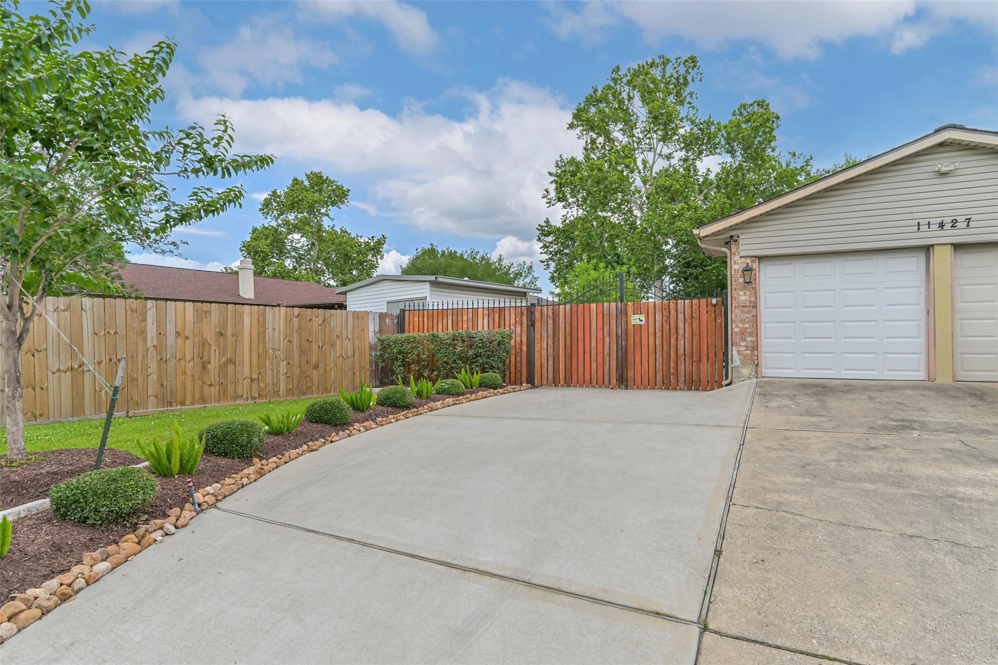 11427 Sageglen Drive