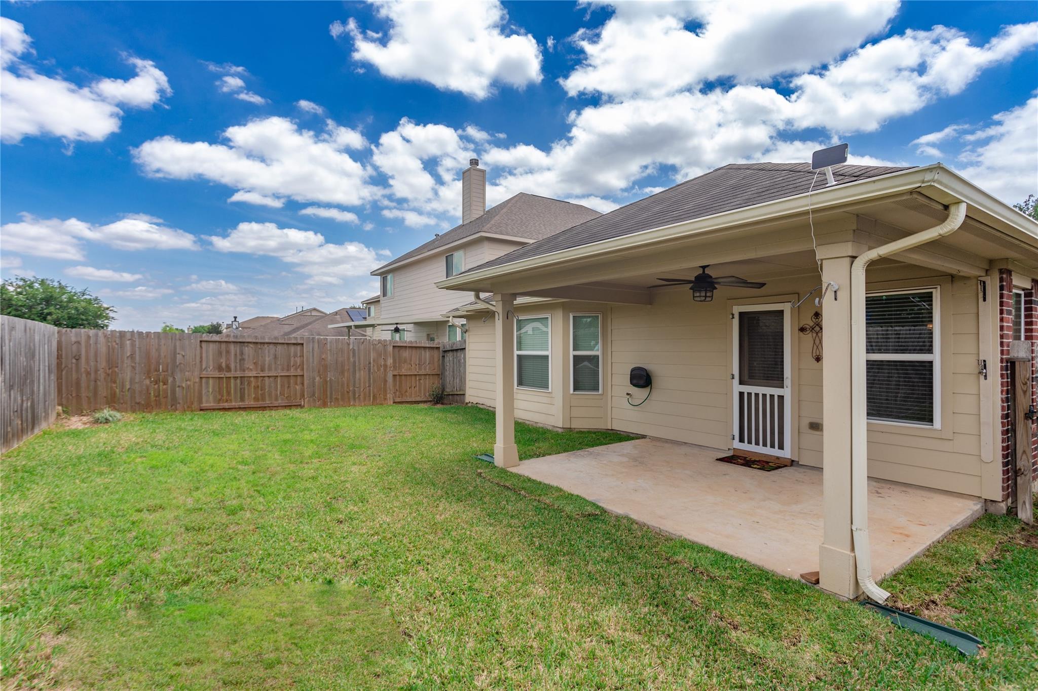 24530 E Lakecrest Town Drive