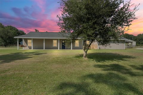 Photo of 28081 Ivy Oaks Lane, Splendora, TX 77372 (MLS # 3326659)