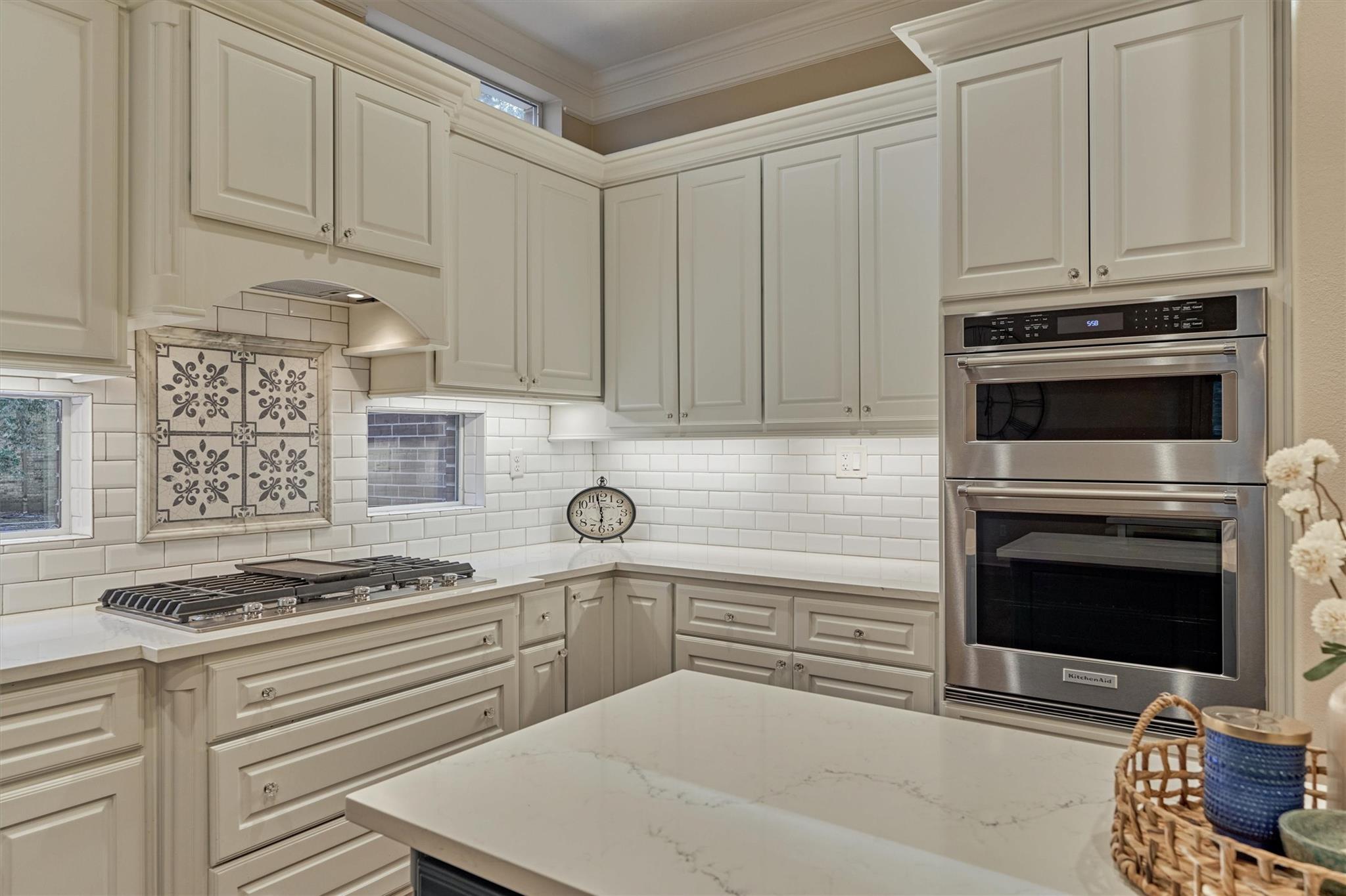 3910 Waterbend Cove