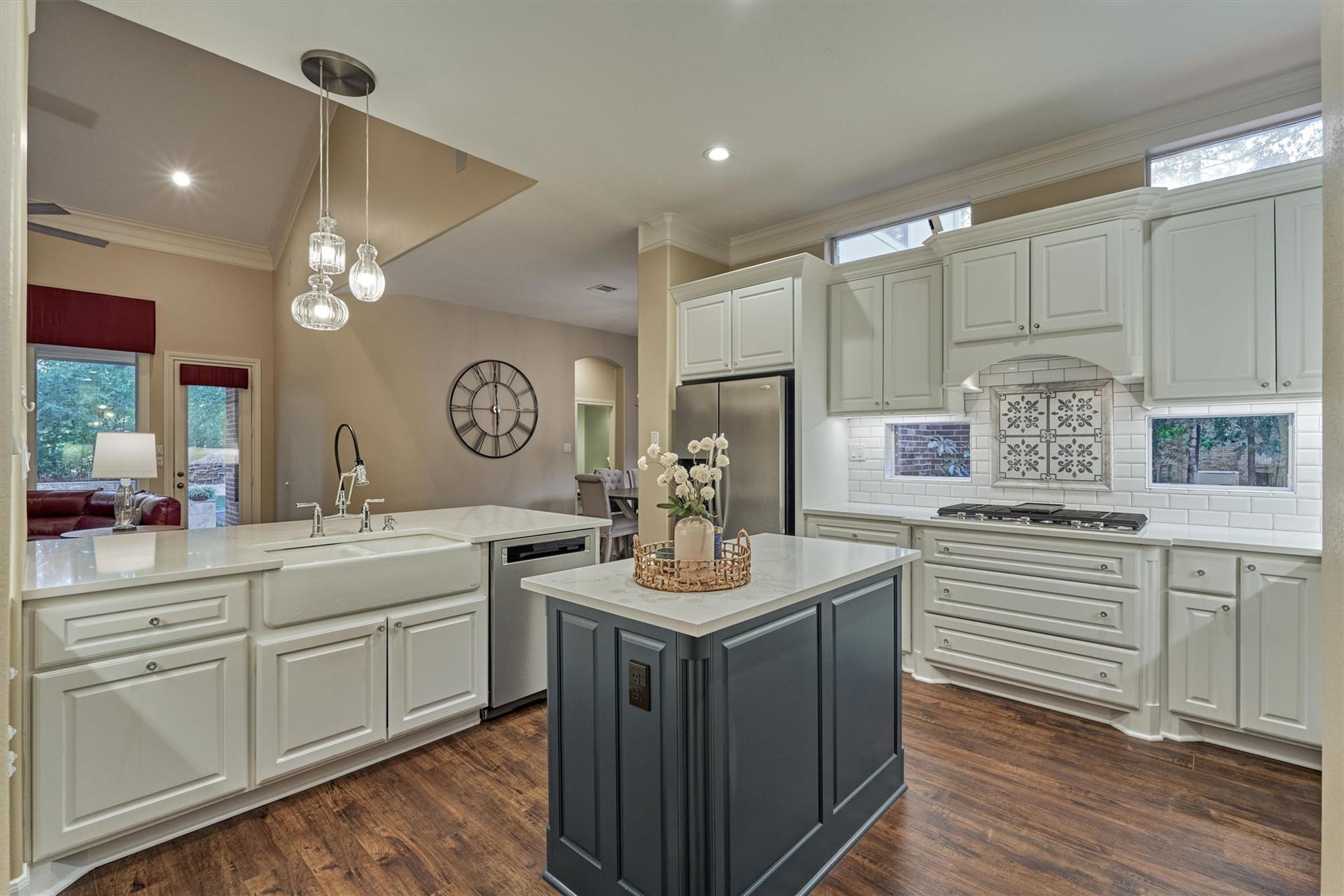3910 Waterbend Cove