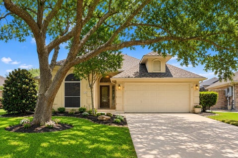 Photo of 2311 Fairway Pointe Drive, League City, TX 77573 (MLS # 69074263)