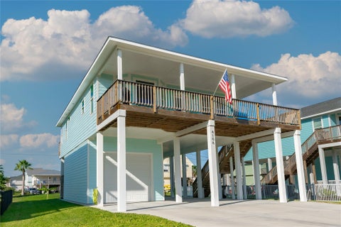 Photo of 4106 Grayson Drive, Galveston, TX 77554 (MLS # 3861321)