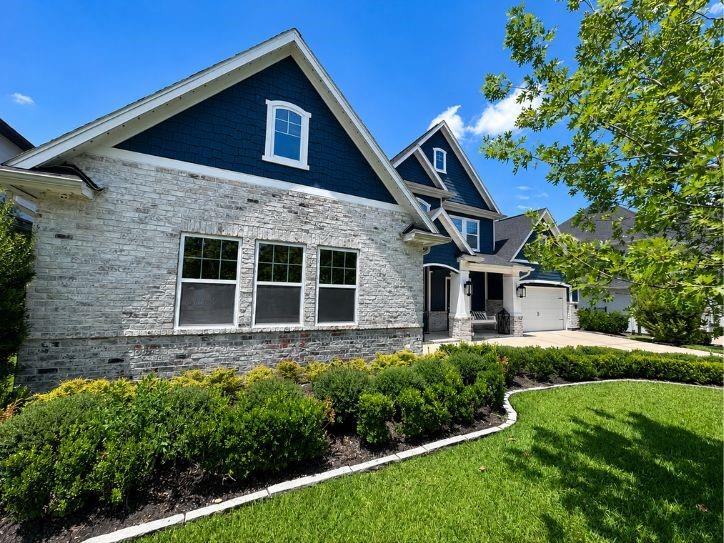 15 Quiet Mead Place