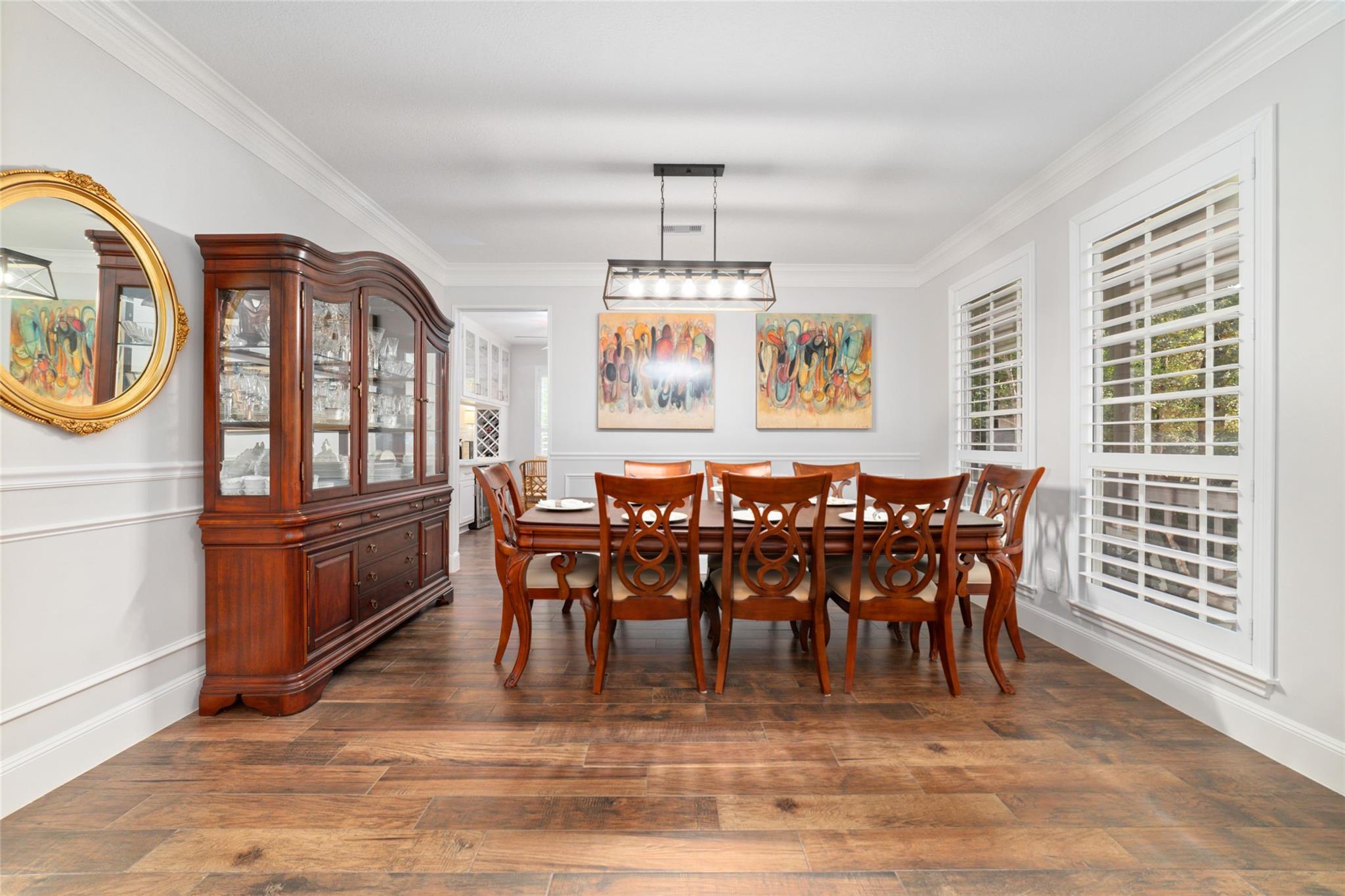 8710 Linn Lane